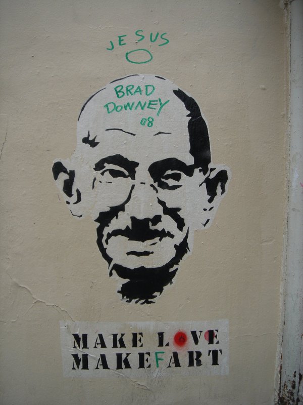 154 anonymus street art 2008 Paris Beaubourg.jpg