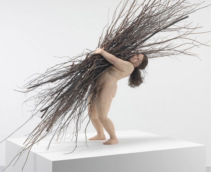 +975 Ron Mueck, Woman with sticks, 2009,.jpg