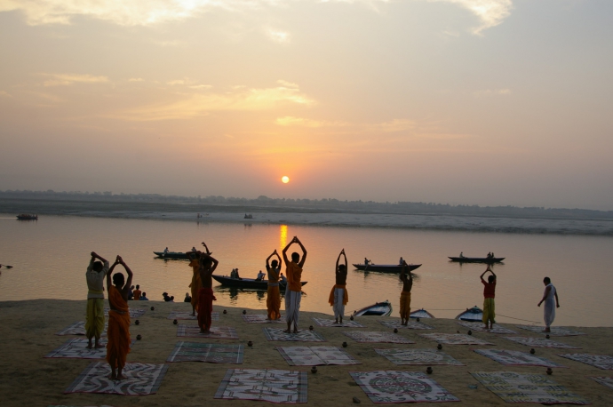 +++++403 Sur la route de soi Inde_Benares_ghat_Ganges  2000-2010.JPG