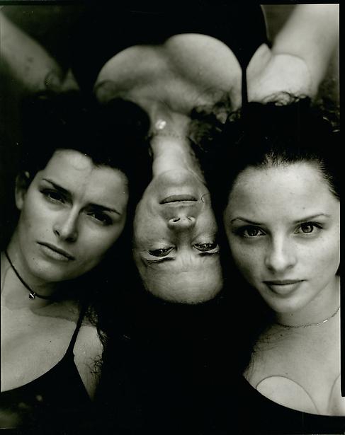 +1323 Sally Mann - Self portrait with Jessie and Virginia, 2001.jpg