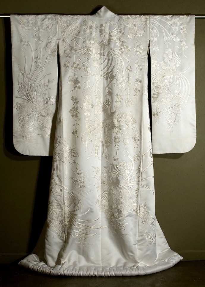 0000 510 Japanese Embroidered Shiromuku for traditional wedding ceremony.jpg