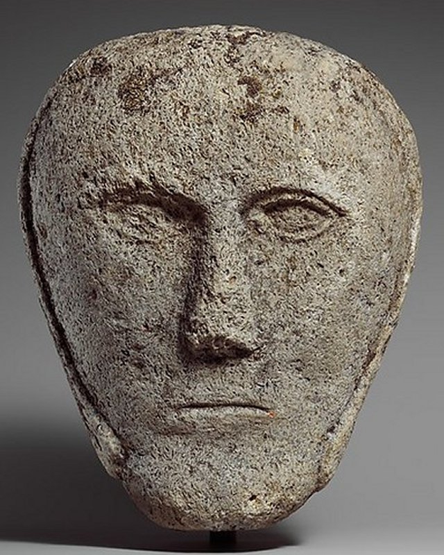 +1972b  Art Celte    Limestone Head of a Man wearing a cap or helmet  c.2nd-3rd Century BC.jpg