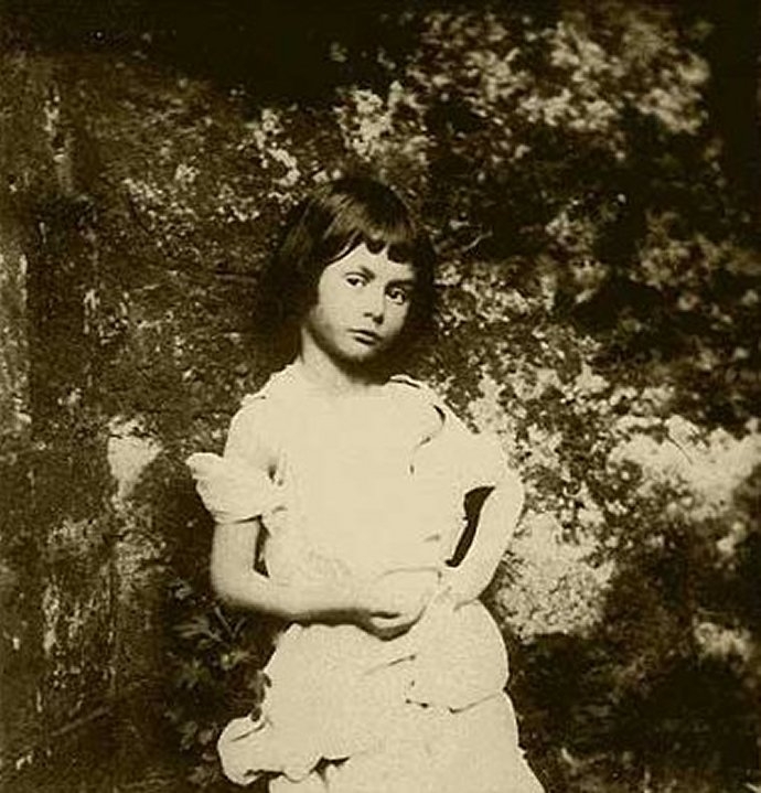 Lewis Carroll 1858 Alice Liddell.jpg