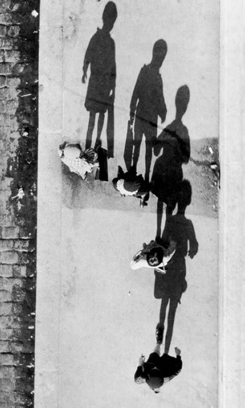 356b André Kertész Shadows, 1931.jpg