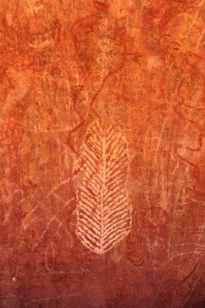 0000 460 Aboriginal rock art on Uluru, Australia.jpg