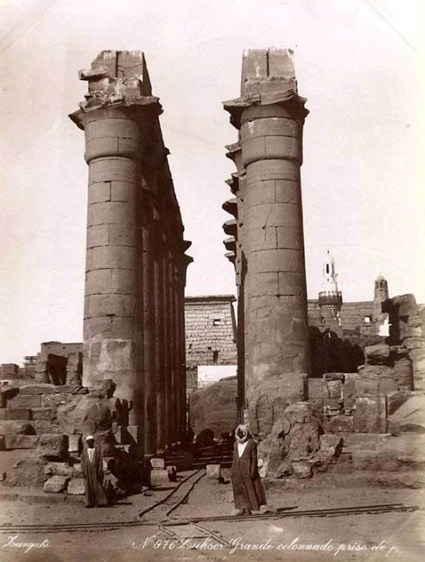 00 253 georges-et-constantin-zangaki-circa-1885-colonnade-de-louxor-Grèce-jpg.jpg
