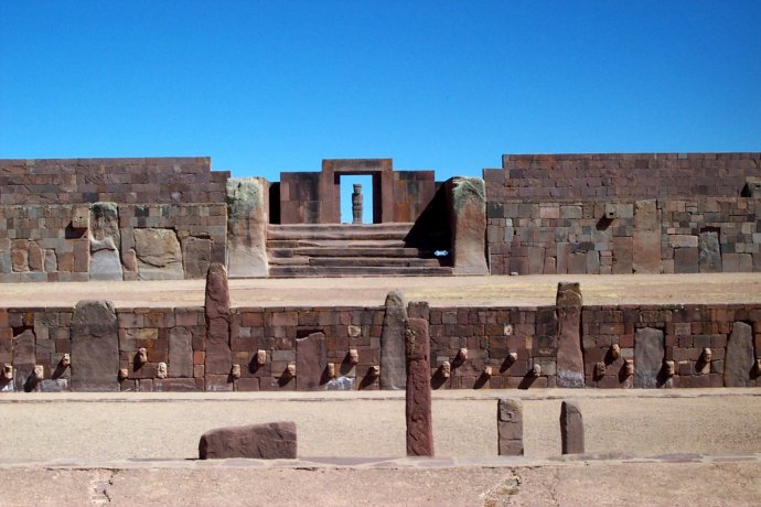 0000 594 culture pré-inca de Tiahuanacu  temple de Kalasasaya. VIé-XIé s  Bolivie.jpg