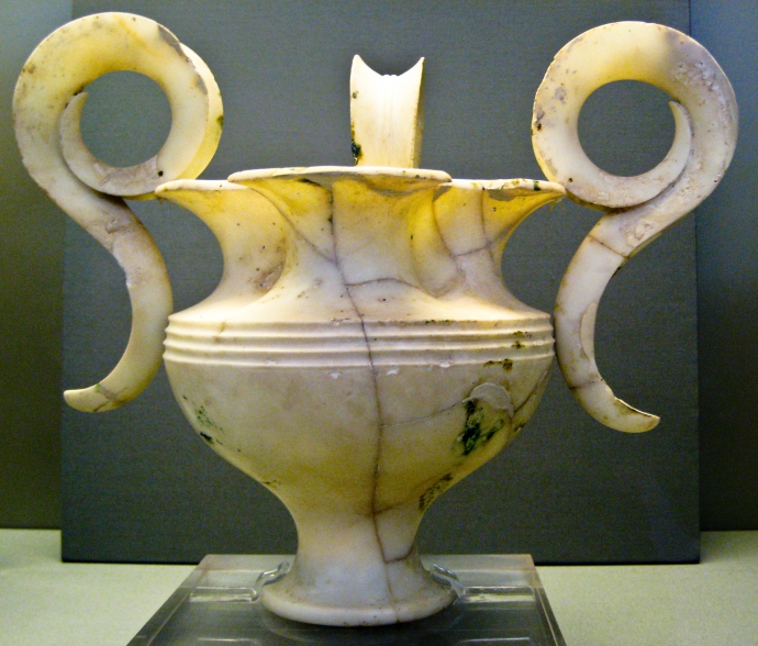 +1609 art mycénien  Marble Ritual Vase  16th century bc.jpg