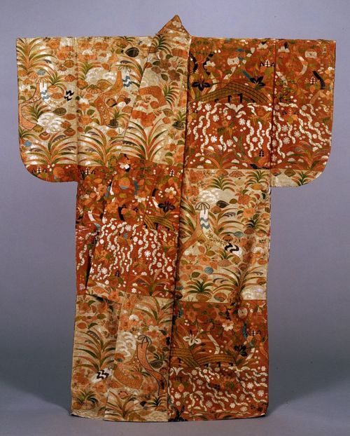 +676 Kimono période Momoyama XVIè s..jpg