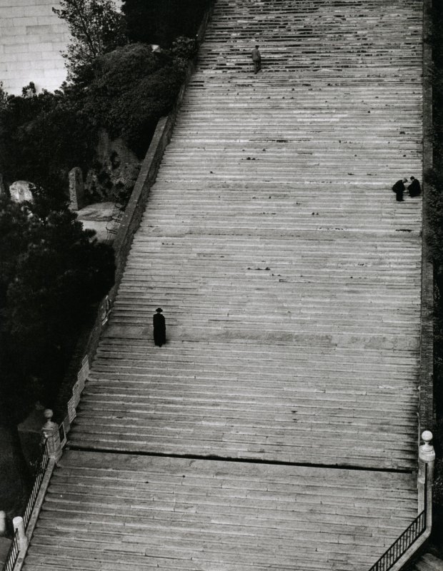 393 The Essential Herbert List Photographs 1930-1972  Stairway to Heaven, Rome, 1949.jpg
