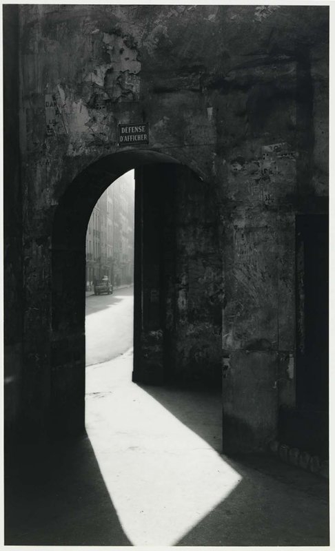 375 Todd Webb Passage to Rue de Seine, Paris, 1949.jpg
