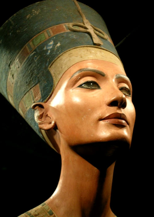 +295 Nefertiti 3,300-year-old painted limestone The work is believed to have been crafted in 1345 BC by the sculptor Thutmose..jpg