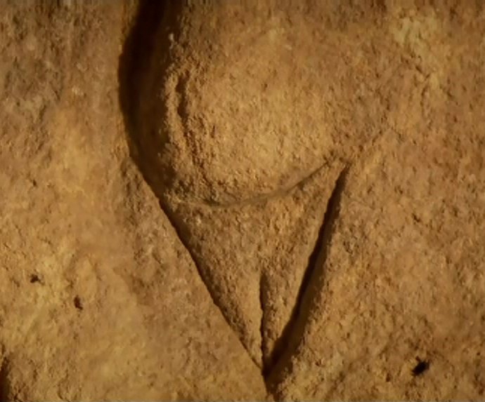231 art magdalénien Symboles de féminité, entre 13000 & 12000 avant notre ère  Roc-aux-Sorciers, Angle-sur-l'Anglin, Vienne France.jpg